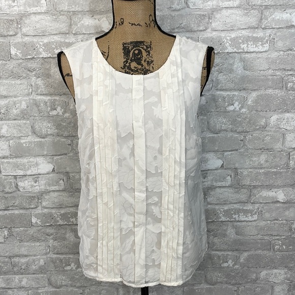 CECE Pleated Sleeveless Blouse - Picture 1 of 5